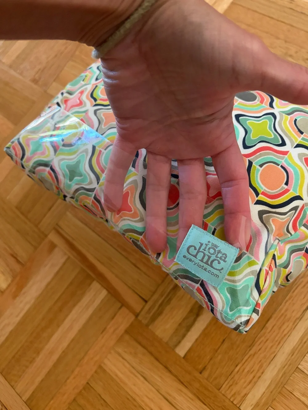 NWT Device Recliner or Pillow Rest - Multicolor Geometric - Clear Strap